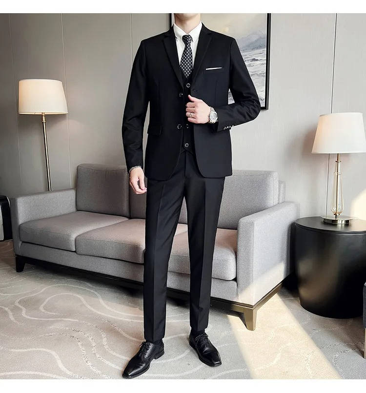 Men's Slim Fit Three Piece Suit For Business And Formal Events