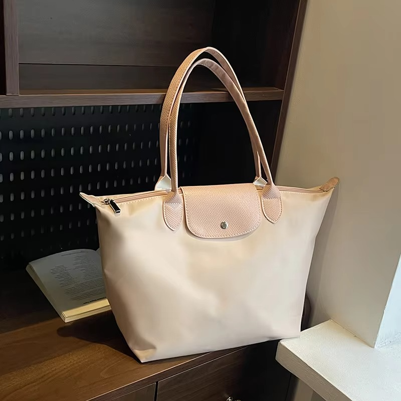 Minimalist Nylon Shoulder Tote Bag for Women with Large Capacity and Reinforced Strap