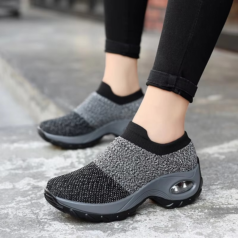 Women’s Black Mesh Platform Sneakers — Breathable Walking & Gym Shoes