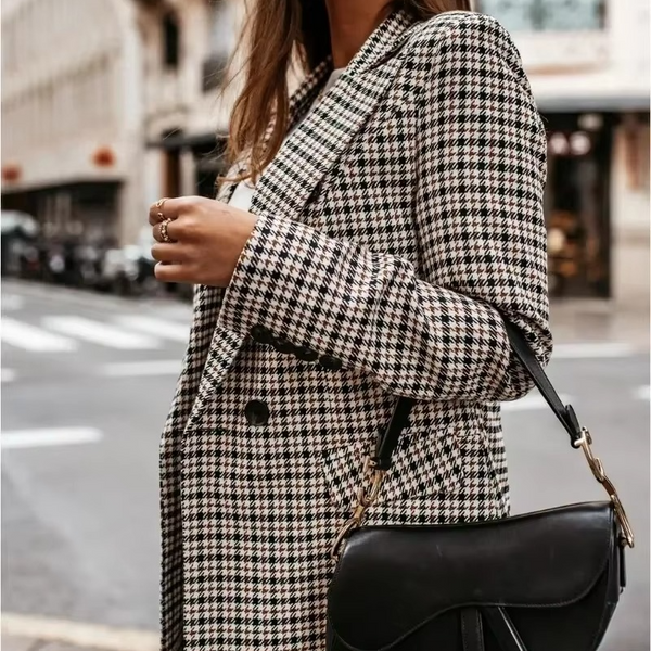 Women's Plaid Long Sleeve Casual Blazer Jacket for Everyday and Vacation Style