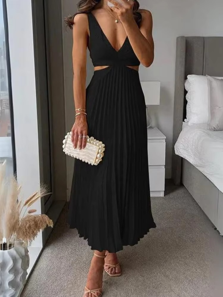 Elegant Sleeveless Summer Maxi Dress with Deep V Neck and Pleated High Waist Design