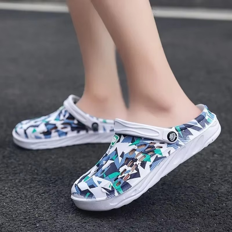 2025 Comfortable Clog Sandals for Men and Women Lightweight Breathable Slip On Shoes