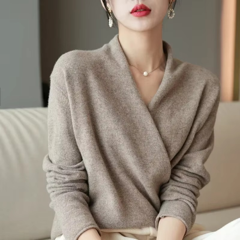 Women's Wool Knit V-Neck Pullover Sweater