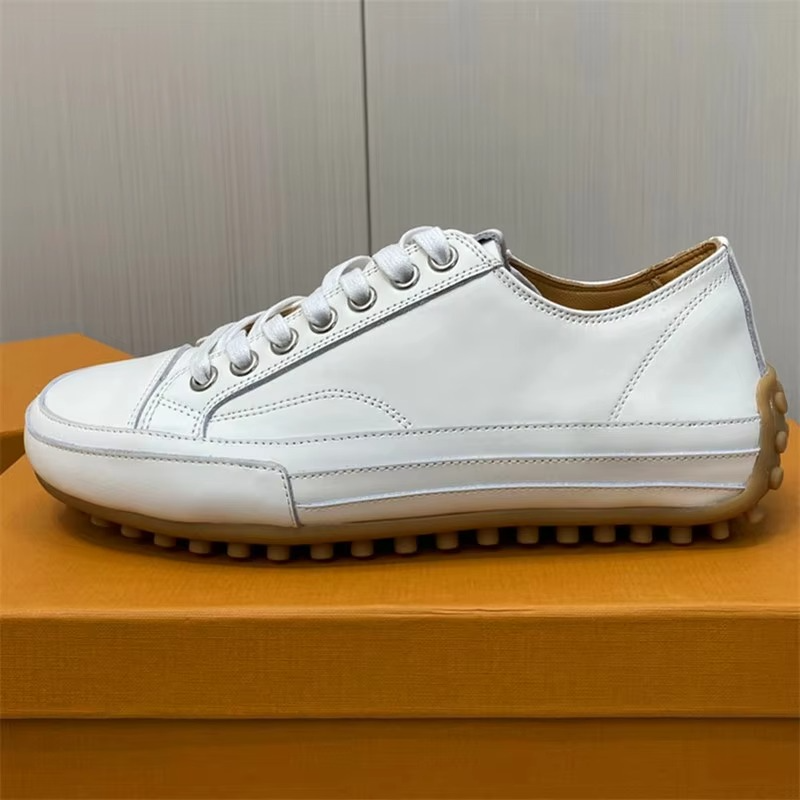 Women's Casual Sports Shoes with Round Toe and Cross Lacing