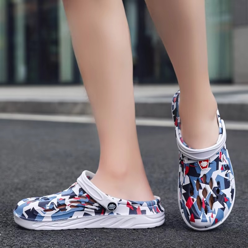2025 Comfortable Clog Sandals for Men and Women Lightweight Breathable Slip On Shoes