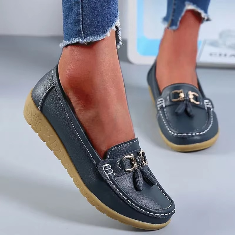 Genuine Leather Women's Slip-On Flats – Casual Comfort Moccasins in Black
