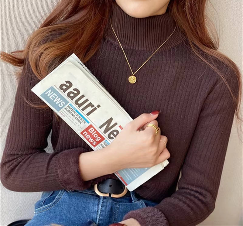 Women's Ribbed Mock Neck Sweater