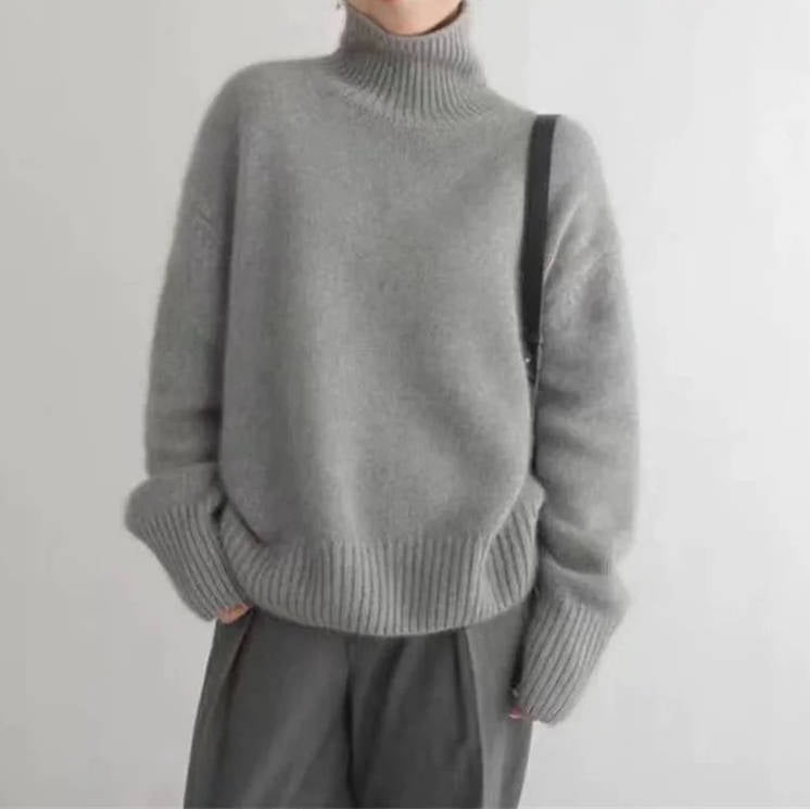 Women's Oversized Cashmere Turtleneck Sweater