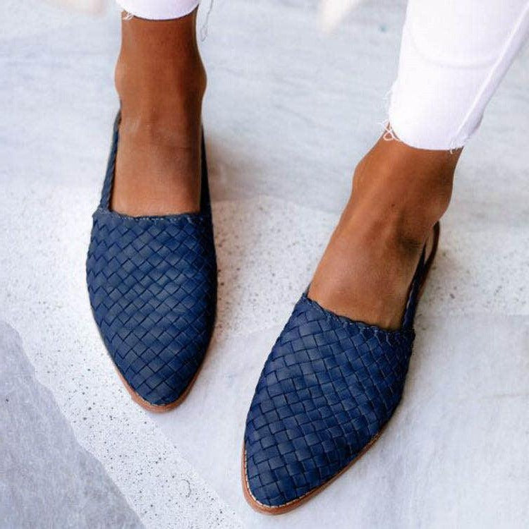 Closed-toe woven flats
