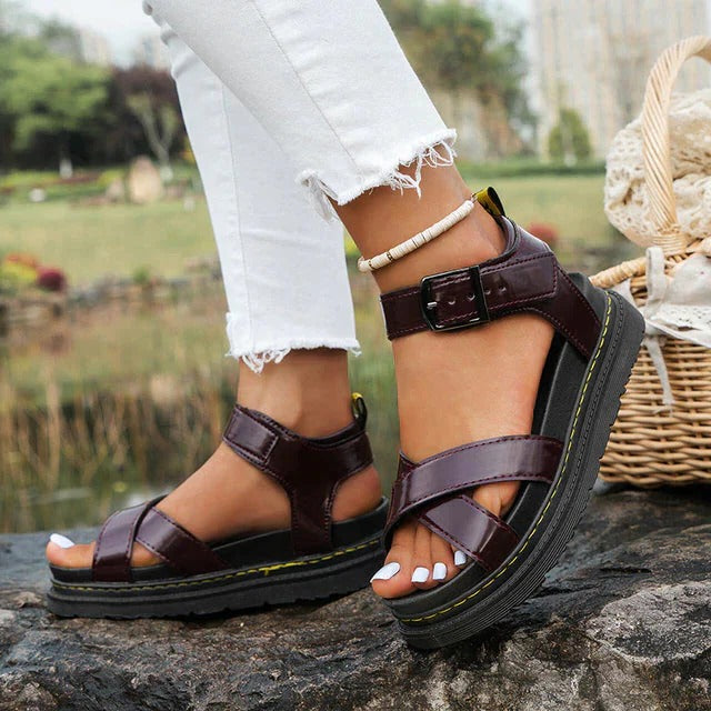 Orthopedic sport sandals