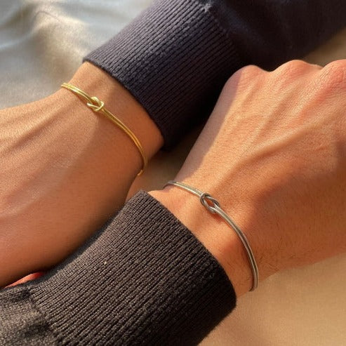 Women’s Stylish Love Knot Bracelet