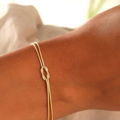 Women’s Stylish Love Knot Bracelet