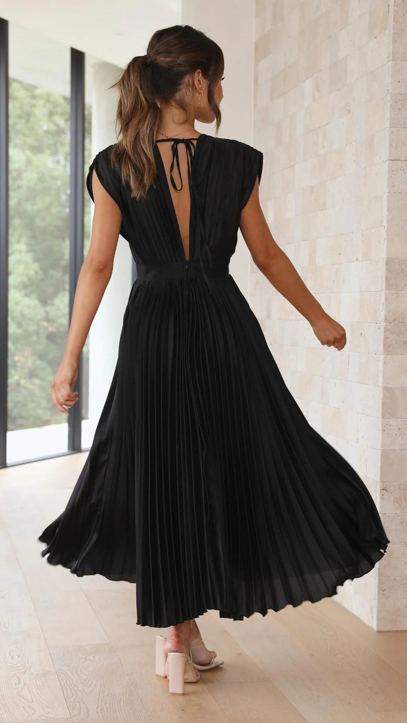 Women's Pleated V-Neck Maxi Dress