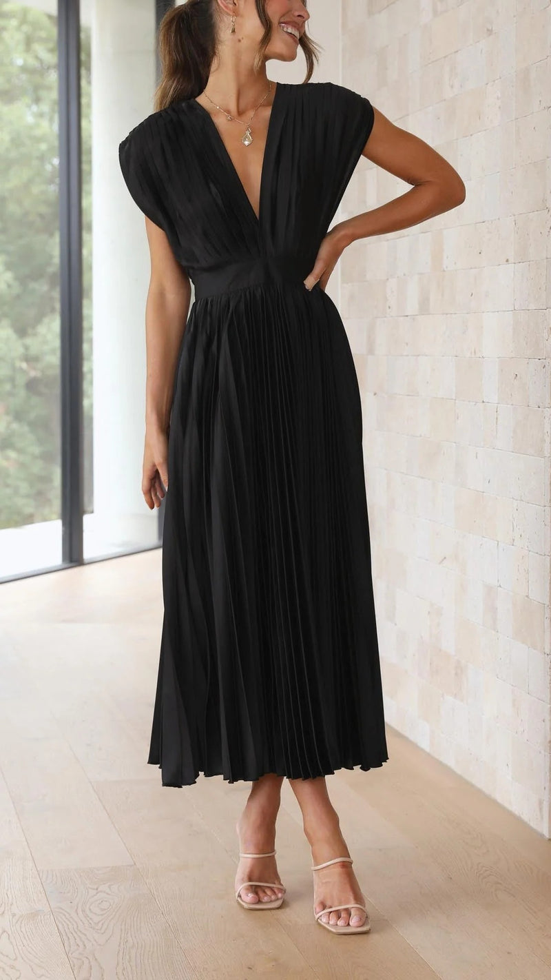 Women's Pleated V-Neck Maxi Dress