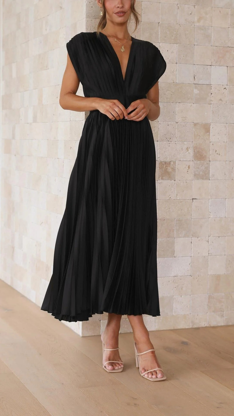 Women's Pleated V-Neck Maxi Dress