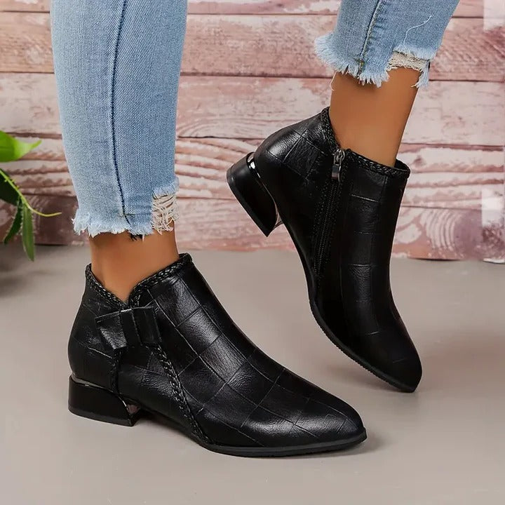 Women’s Ankle-Length Shoes