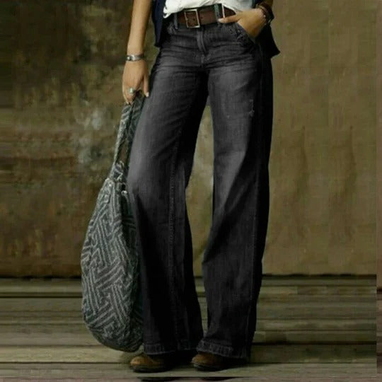 Women’s Straight-Leg Jeans