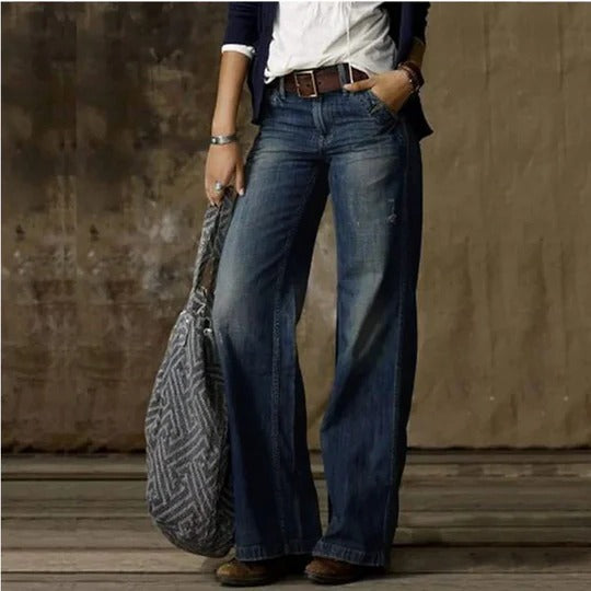 Women’s Straight-Leg Jeans