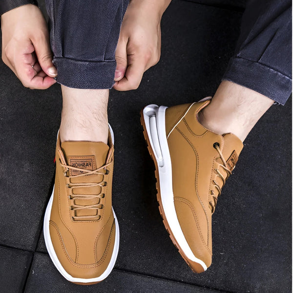 Men’s Casual Comfort Shoes