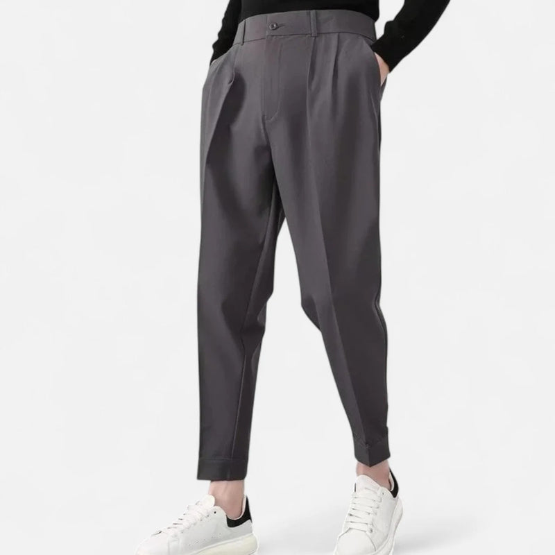 Men’s Tailored Pleated Trousers