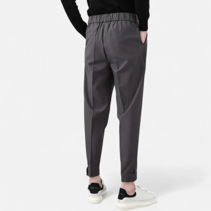 Men’s Tailored Pleated Trousers